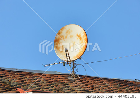 Old Rusty Parabola Receiver Old Rusty Parabola Receiver 44403193