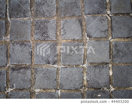 Cobblestone-paving stones Cobblestone-paving stones 44403200