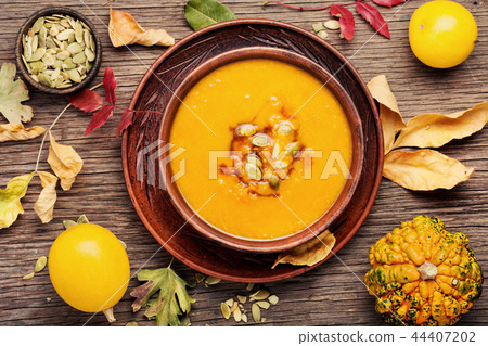 Autumn pumpkin soup 44407202