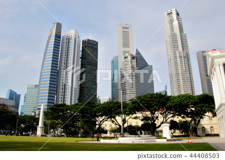Skyscrapers overlooking Victoria Theater in the area around Marina Bay, Singapore 44408503