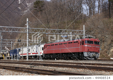 上越線上由電力機車牽引的瑪雅檢查列車 上越線上由電力機車牽引的瑪雅檢查列車 44408514