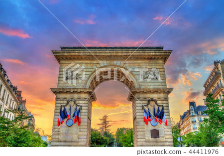 The Guillaume Gate at sunset in Dijon, France 44411976