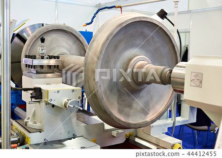 Huge wheels of train in lathe 44412455