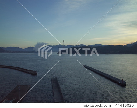 Sunrise_Hiroshima Bay 44416829