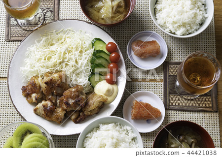 炸雞是主餐桌 44421038