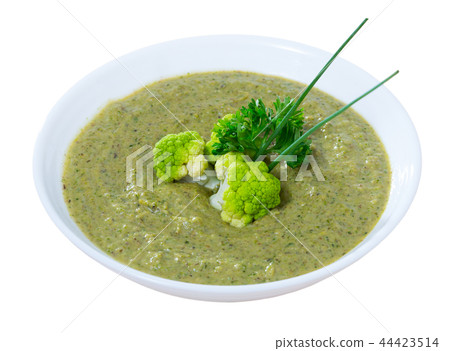 Creamy broccoli soup Creamy broccoli soup 44423514
