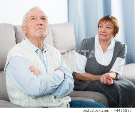 Elderly couple quarrel 44425853