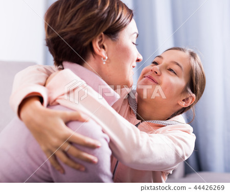 Daughter asks for forgiveness 44426269