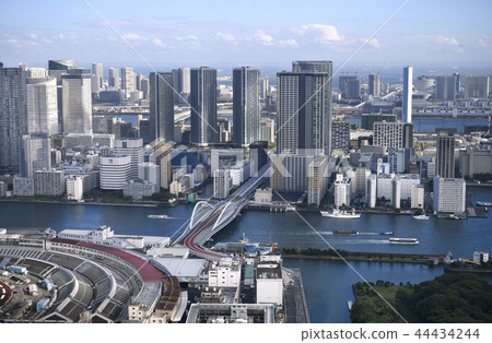 Tokyo cityscape in Japan Tsukiji market · The history of 83 years, closed on 6 days. Right behind is the Toyosu market, etc. Tokyo cityscape in Japan Tsukiji market · The history of 83 years, closed on 6 days. Right behind is the Toyosu market, etc. 44434244