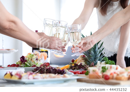 婦女協會敬酒 婦女協會敬酒 44435232