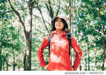 Woman to climb 44435715