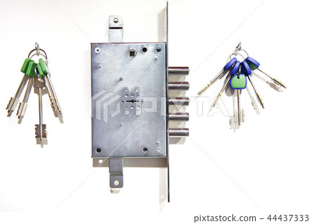 Door lock and keys isolated on white 44437333