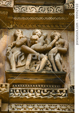 VISHWANATH TEMPLE, Khajuraho, Madhya Pradesh VISHWANATH TEMPLE, Khajuraho, Madhya Pradesh 44442410