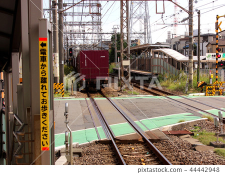 已經通過南部線大田站的貨運列車 44442948