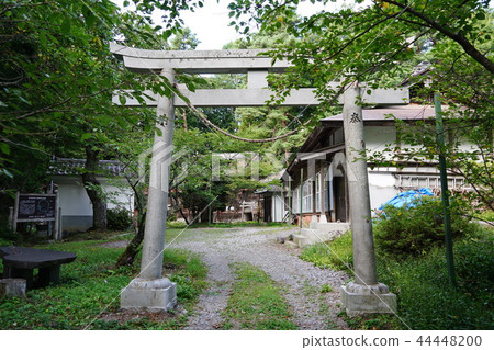 Mount Osuna (Yamiya Shrine) Torii 44448200