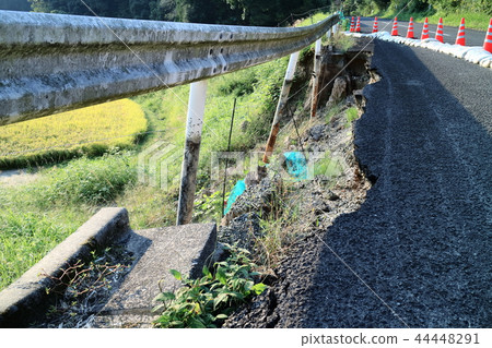 The broken road Satsumacho The broken road Satsumacho 44448291