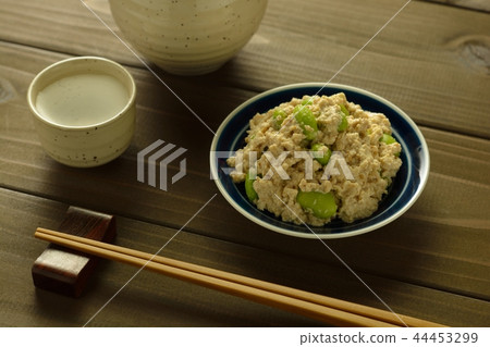 White rice (Edamame) 44453299