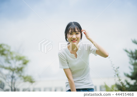 Campus college girl female youth 44455468