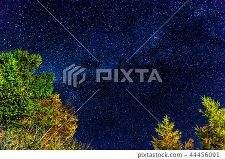 富士山第五大門(富士宮口)的星空 富士山第五大門(富士宮口)的星空 44456091
