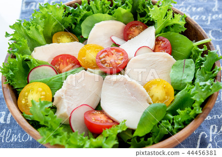 Material picture of chicken salad 44456381