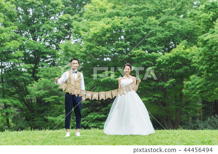 Garden wedding image 44456494