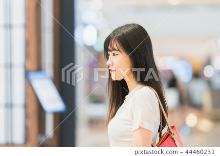 購物生活風格女性女士青年青年 購物生活風格女性女士青年青年 44460231