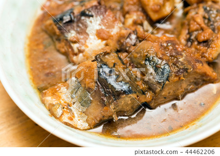 Boiled mackerel 44462206