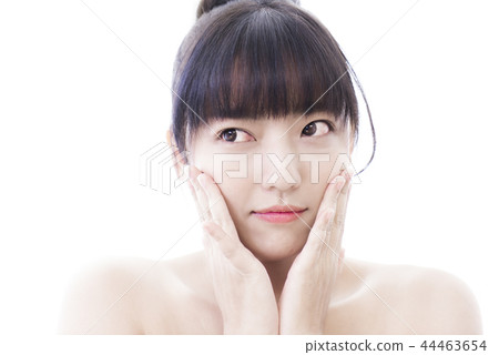 Women just want to pamper themselves 44463654