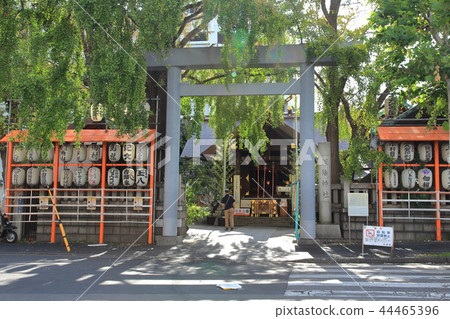 Hashiri Shrine Tsukiji market outside market Hashiri Shrine Tsukiji market outside market 44465396