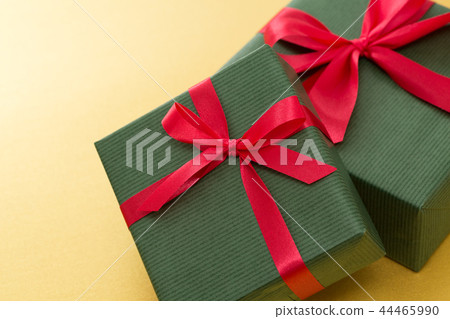  Present 44465990
