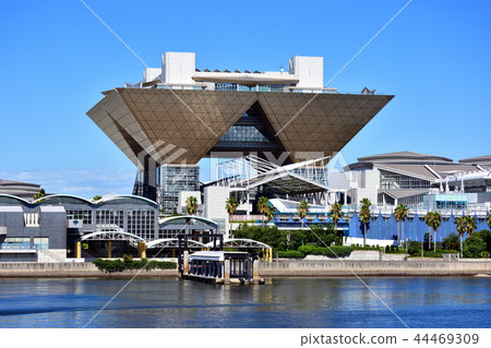 Tokyo Big Sight and Ariake Passenger Terminal 44469309