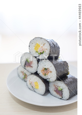 當你去Setsubun並吃飯時，祝你好運。立即吃到最後不說一句話，以免削減邊緣 44469983