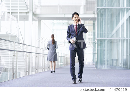 Businessman Businessman 44470439