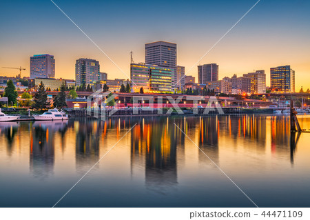 Tacoma, Washington, USA Skyline 44471109