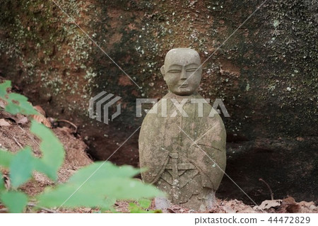 Mount Osuna (Yamiya Shrine) Shinishibutsu 44472829