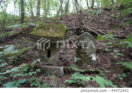 Mount Osuna (Yamiya Shrine) Shinishibutsu Mount Osuna (Yamiya Shrine) Shinishibutsu 44472841