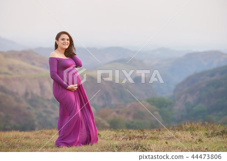 Latin young future mom 44473806