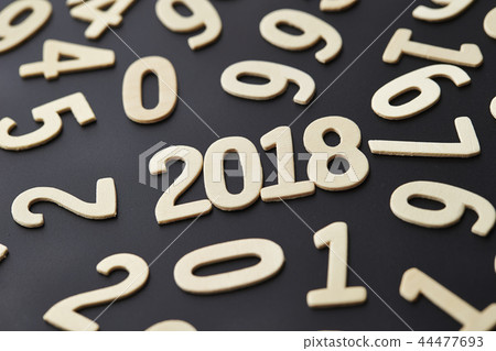 Year-end character of 2018 44477693
