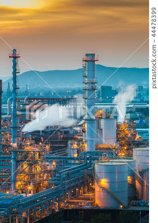 Oil and chemical petroleum refinery plant Oil and chemical petroleum refinery plant 44478399