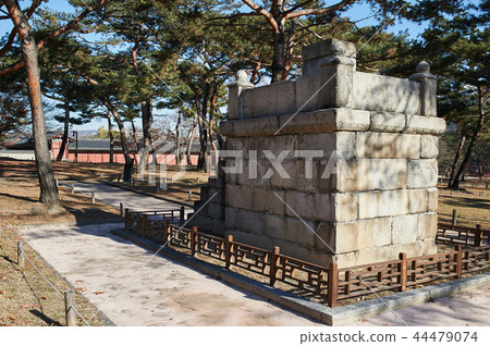 Changgyeonggung, Jongno-gu, Seoul 44479074
