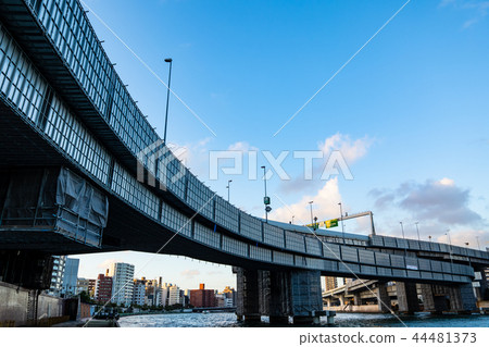 Repair work of expressway Capital high Ryou two junction 2018.10 L Sumida River from the downstream 44481373