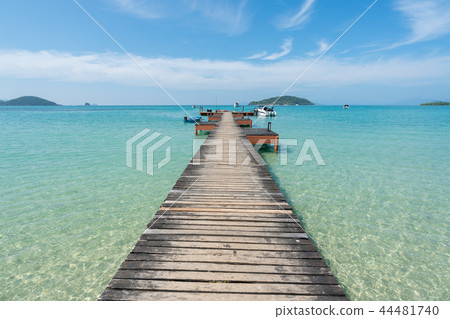 Wooden pier in Phuket, Thailand. Summer. 44481740