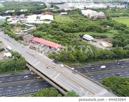 Taiwan highway empty shot 44483064