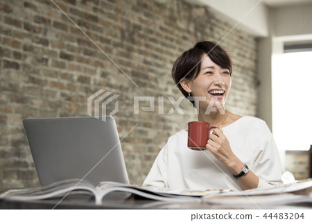 女士商務電腦 女士商務電腦 44483204