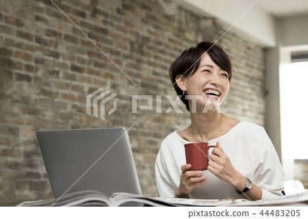 女士商務電腦 女士商務電腦 44483205