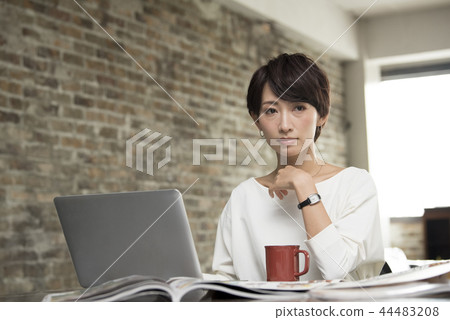 Ladies Business PC Ladies Business PC 44483208