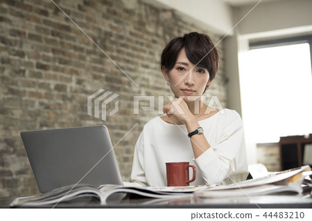女士商務電腦 女士商務電腦 44483210