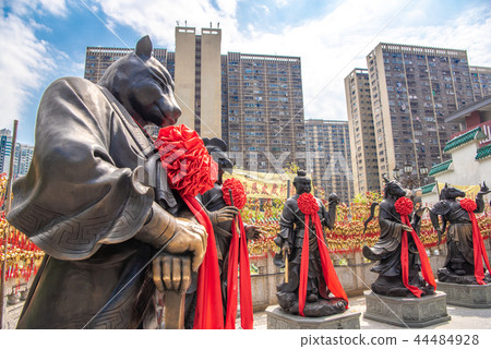 Hong Kong Huang Tai Shen Statue of Twelve Zodiac 44484928