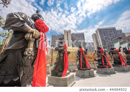 Hong Kong Huang Tai Shen Statue of Twelve Zodiac 44484932