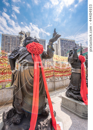 Hong Kong Huang Tai Shen Statue of Twelve Zodiac 44484933